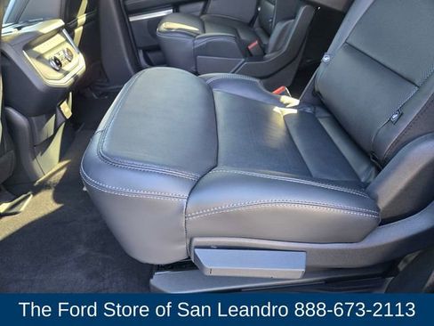 New 2026 Ford Expedition Platinum w/ Stealth Performance Package image 15