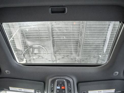 New 2025 Jeep Grand Cherokee L Laredo w/ Luxury Tech Group I image 29