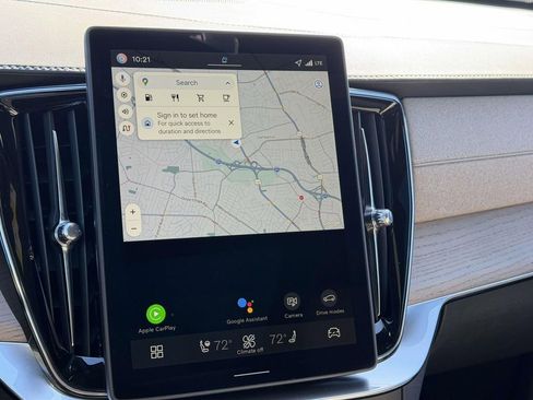 New 2026 Volvo XC90 B6 Plus w/ Protection Package Premier image 3