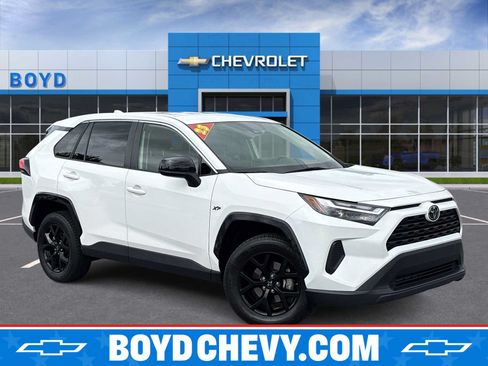 Used 2023 Toyota RAV4 LE AWD/4WD image 1