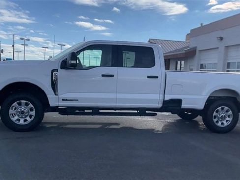 Used 2024 Ford F250 XLT image 6