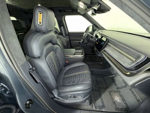 Used 2022 Rivian R1T Adventure image 25