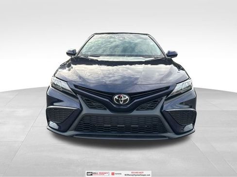 Used 2021 Toyota Camry SE image 8