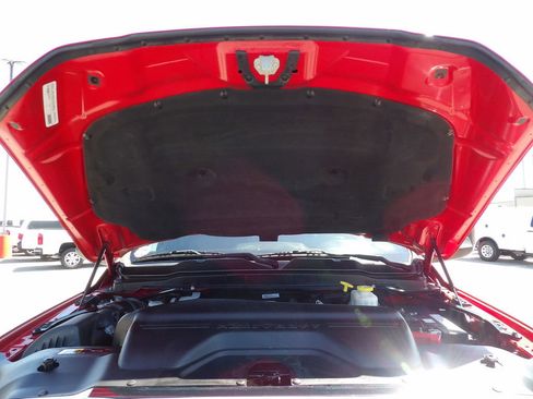 Used 2021 RAM 5500 Tradesman w/ Chrome Appearance Group image 43