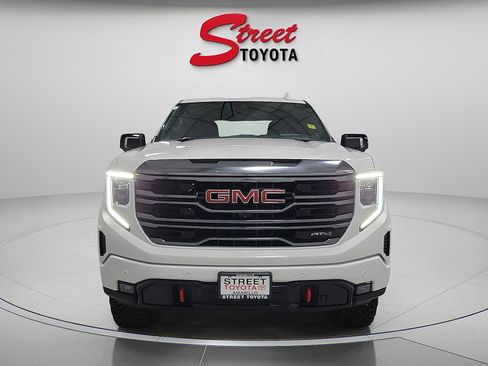 Used 2023 GMC Sierra 1500 AT4 w/ AT4 Premium Package image 6