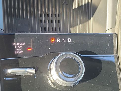 New 2026 Jeep Grand Cherokee Altitude AWD/4WD image 18