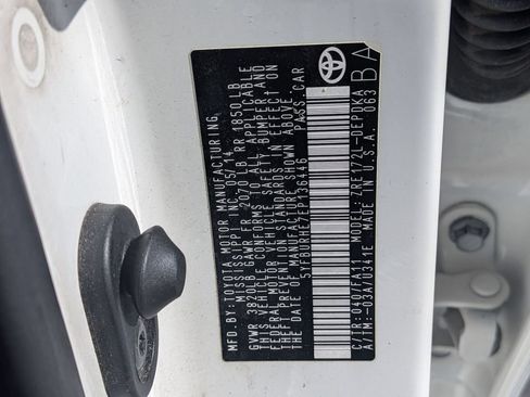 Used 2014 Toyota Corolla L FWD image 36