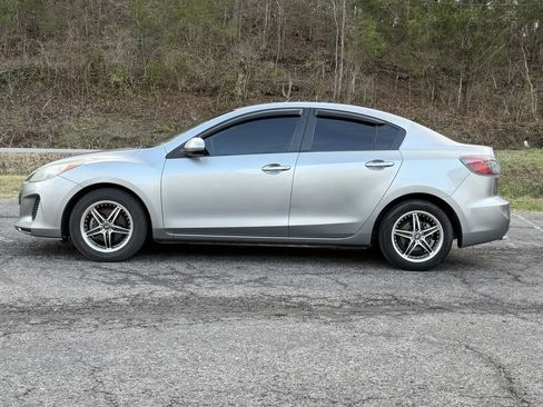 Used 2013 MAZDA MAZDA3 i SV image 8