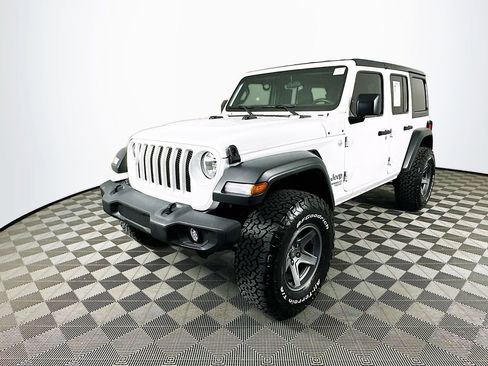 Used 2019 Jeep Wrangler Unlimited Sport S image 4