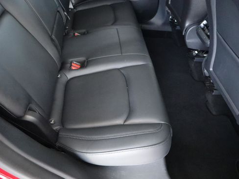 Used 2021 Tesla Model Y Long Range image 31