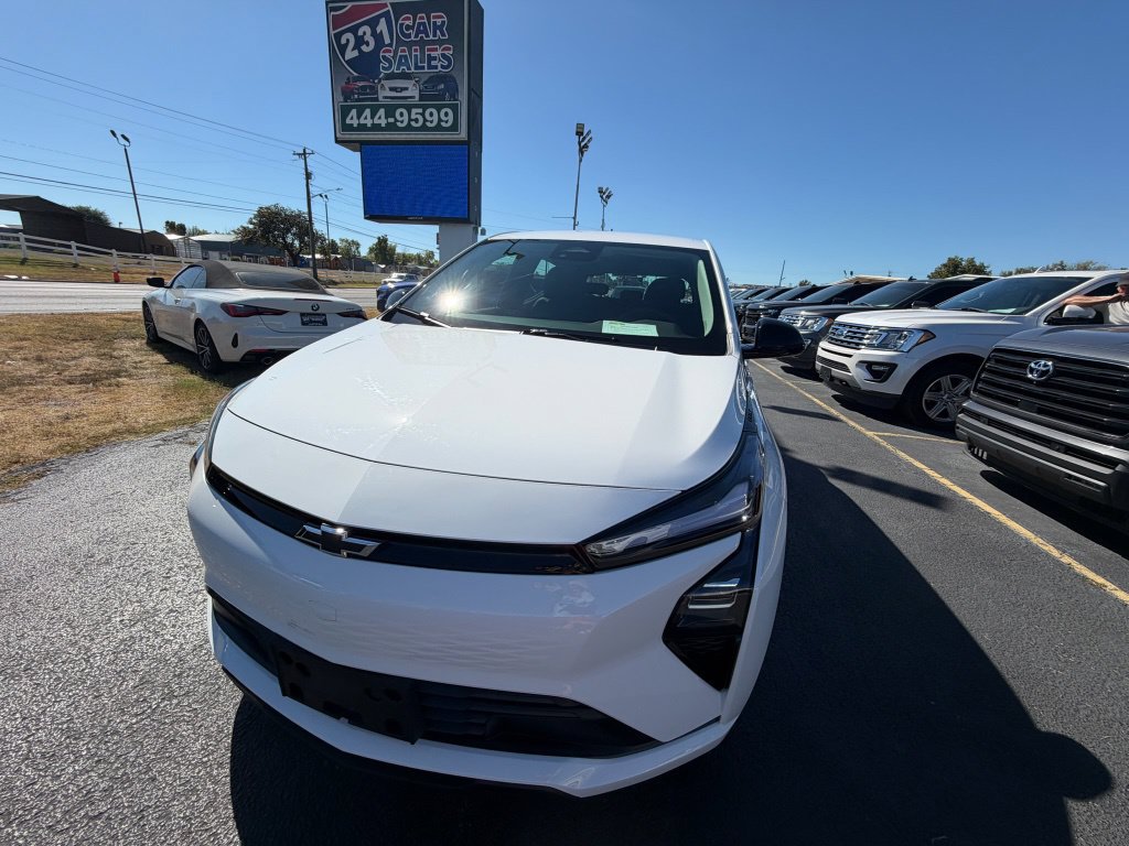 Used 2027 Chevrolet Bolt LT FWD image 8