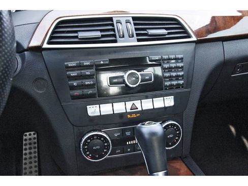 Used 2014 Mercedes-Benz C 250 Sedan image 26