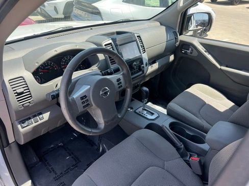 Used 2020 Nissan Frontier SV w/ Midnight Edition Floor Mats RWD image 14
