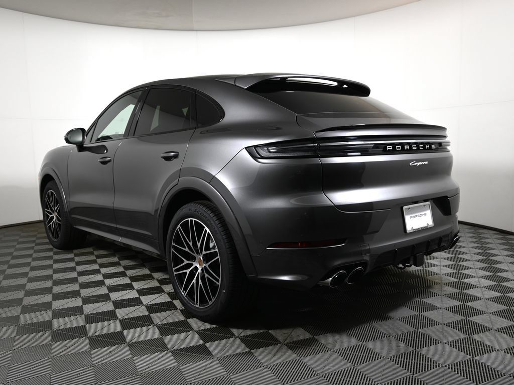 Used 2026 Porsche Cayenne Coupe AWD/4WD image 3