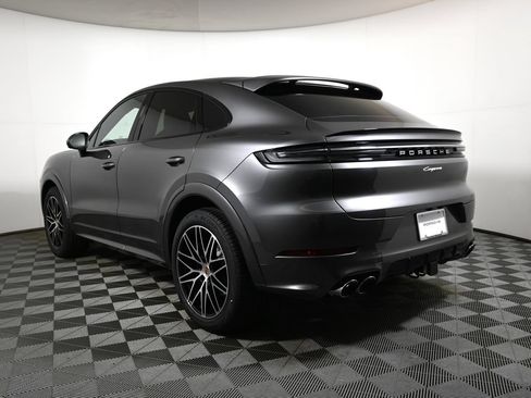 Used 2026 Porsche Cayenne Coupe AWD/4WD image 3
