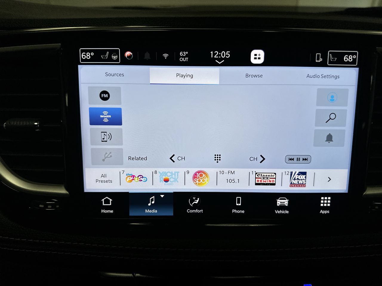 Used 2026 Chrysler Pacifica Select AWD/4WD image 35