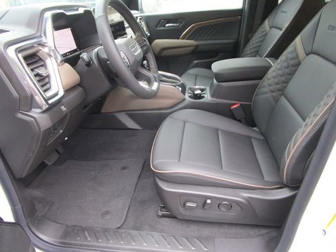 New 2026 GMC Canyon Denali AWD/4WD image 25