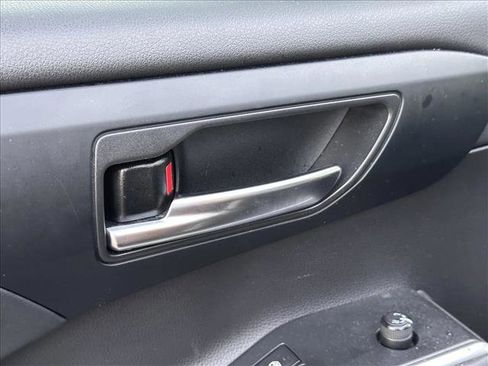 Used 2023 Toyota Highlander XLE image 17