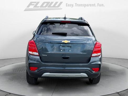 Used 2021 Chevrolet Trax LT FWD image 8