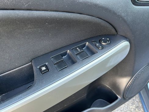 Used 2014 MAZDA MAZDA2 Touring FWD image 20