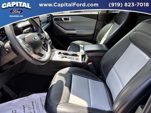 Certified 2023 Ford Explorer XLT w/ Equipment Group 202A AWD/4WD image 19