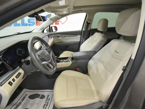 Used 2023 Cadillac XT5 Premium Luxury w/ Technology Package image 14