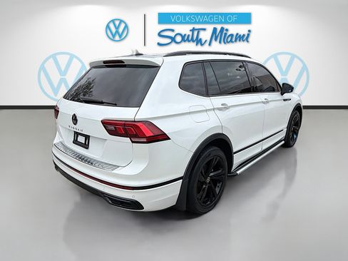 Used 2023 Volkswagen Tiguan SE R-Line FWD image 7