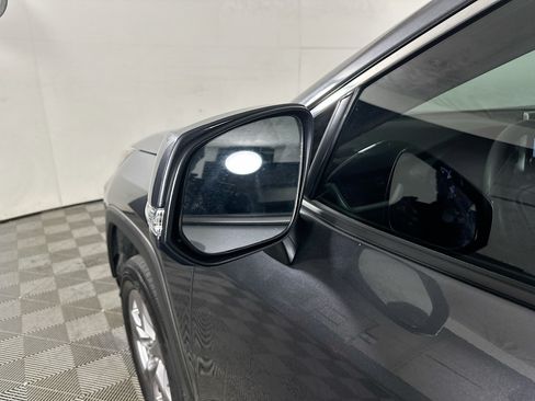 Used 2023 Toyota RAV4 XLE w/ Convenience Package FWD image 10