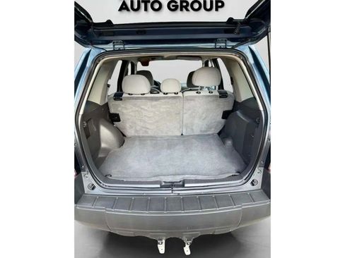 Used 2005 Ford Escape XLT image 18