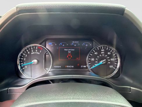 Used 2020 Ford Expedition XLT w/ Equipment Group 202A AWD/4WD image 29