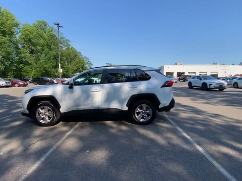 Used 2025 Toyota RAV4 XLE AWD/4WD image 8