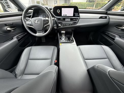 Used 2025 Lexus ES 350 w/ Premium Package FWD image 19