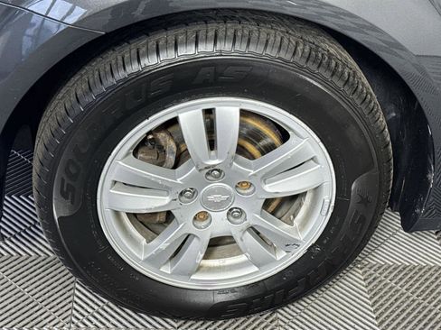 Used 2014 Chevrolet Sonic LT image 11