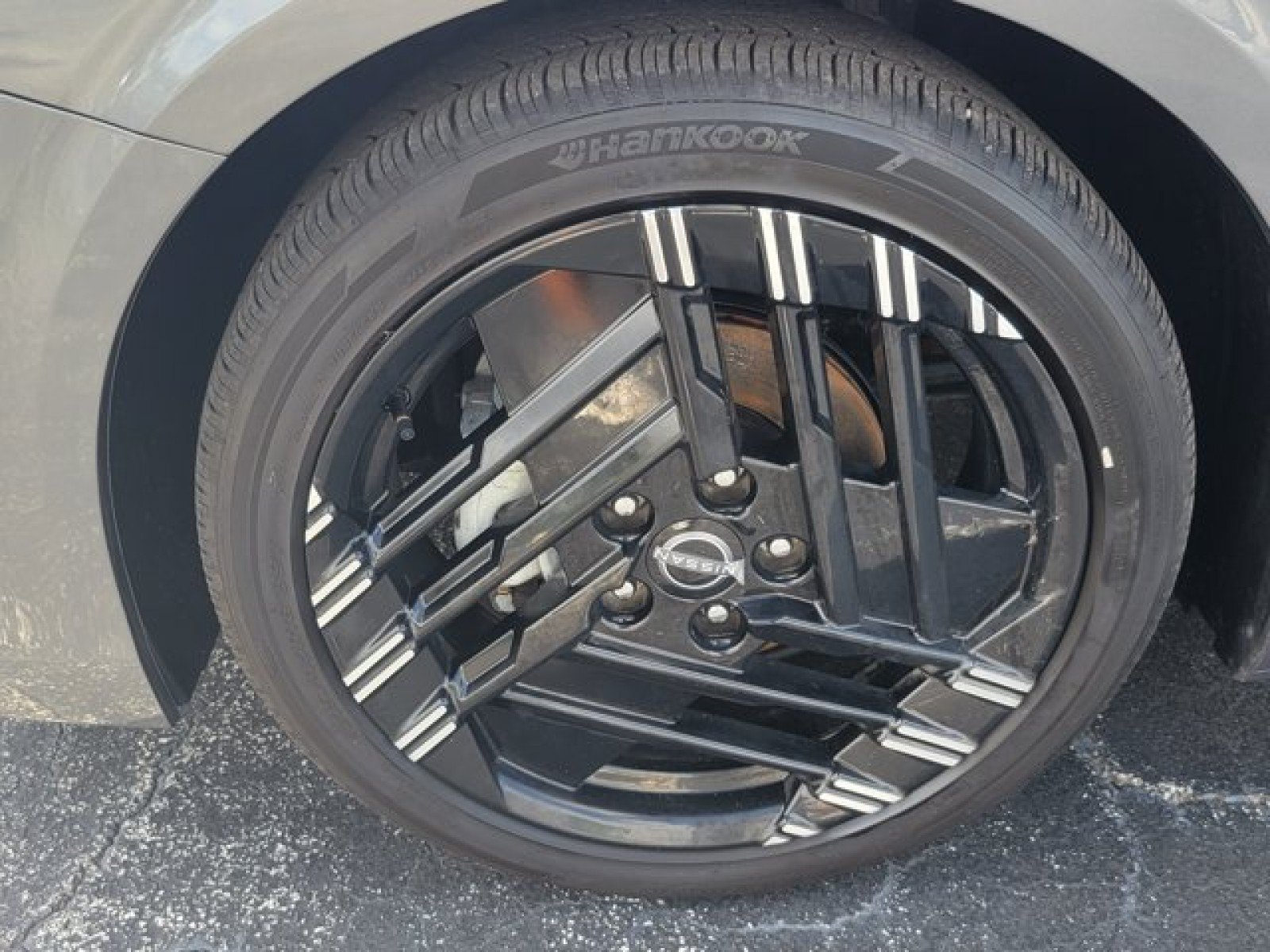 Used 2026 Nissan Sentra SR w/ Floor Mat Package FWD image 4