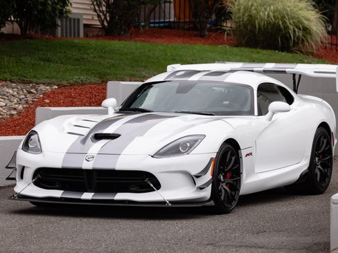 Used 2017 Dodge Viper ACR w/ Extreme Aero Package RWD image 13
