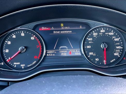 Used 2023 Audi Q5 2.0T Premium w/ Convenience Package AWD/4WD image 13