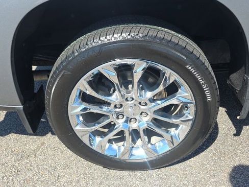 Used 2023 Chevrolet Silverado 1500 High Country AWD/4WD image 10