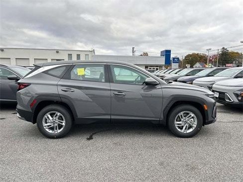 New 2026 Hyundai Tucson SE image 2