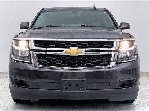 Used 2018 Chevrolet Suburban LS image 6