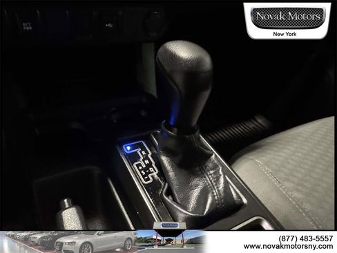 Used 2022 Toyota Tacoma SR5 image 20