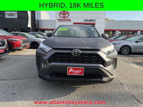 Certified 2025 Toyota RAV4 LE AWD/4WD image 10