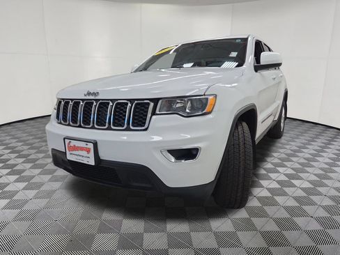 Used 2022 Jeep Grand Cherokee Laredo X AWD/4WD image 7