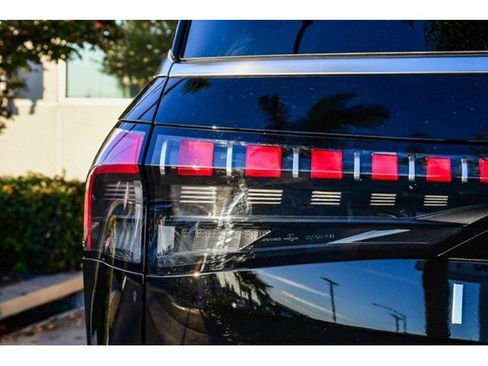 New 2026 INFINITI QX80 Luxe w/ Cargo Package image 7