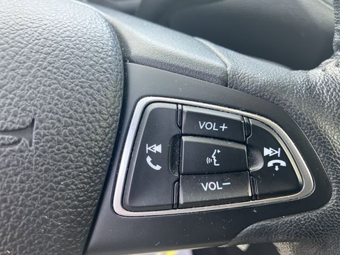 Used 2018 Ford Escape SEL image 28