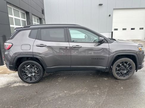 Certified 2023 Jeep Compass Altitude image 2
