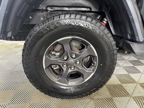 Used 2020 Jeep Gladiator Rubicon AWD/4WD image 32