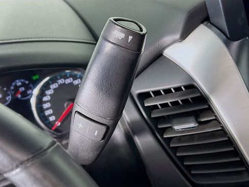 Certified 2017 GMC Yukon XL SLT w/ Open Road Package image 17