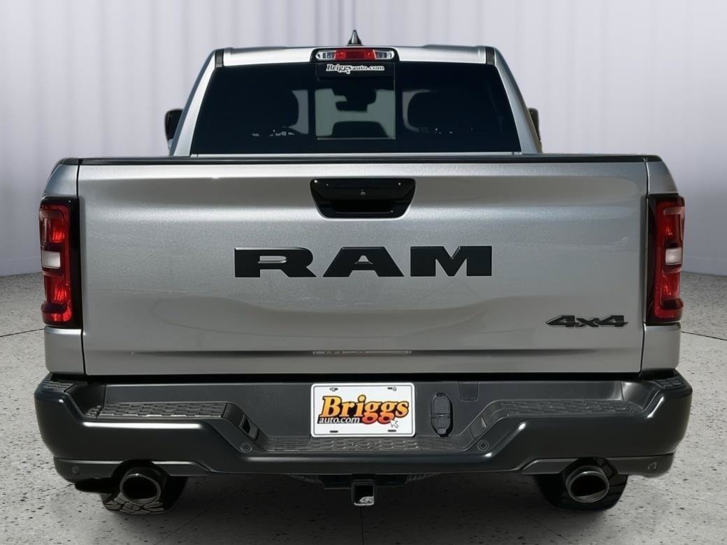 Used 2025 RAM 1500 Warlock AWD/4WD image 4