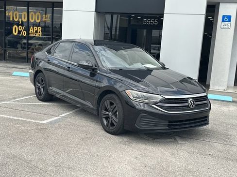 Used 2022 Volkswagen Jetta SE w/ Panoramic Sunroof Package FWD image 9