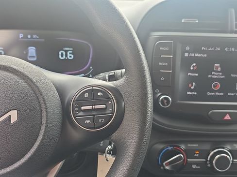 Used 2023 Kia Soul LX w/ LX Technology Package FWD image 20